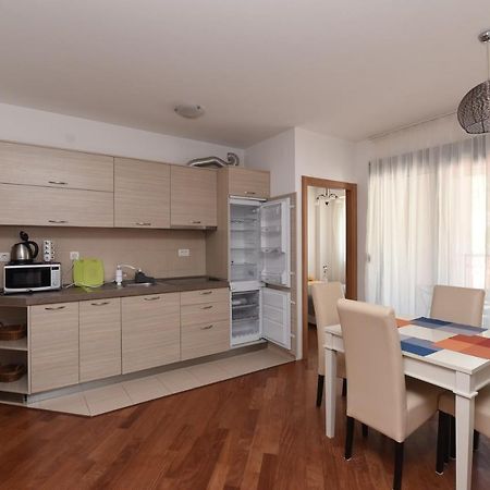 דירות Petrovac Apartamenti Enjoy מראה חיצוני תמונה