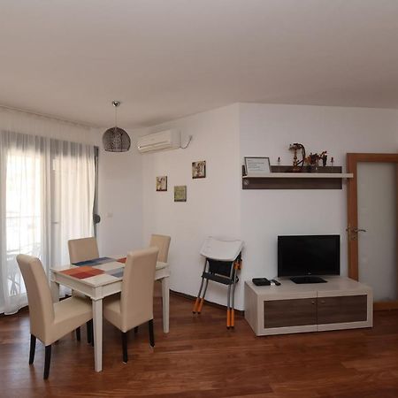 דירות Petrovac Apartamenti Enjoy מראה חיצוני תמונה