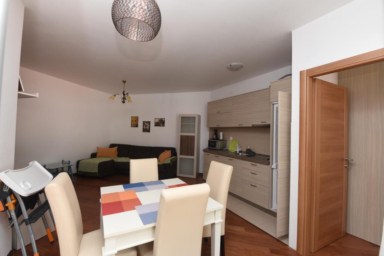 דירות Petrovac Apartamenti Enjoy מראה חיצוני תמונה