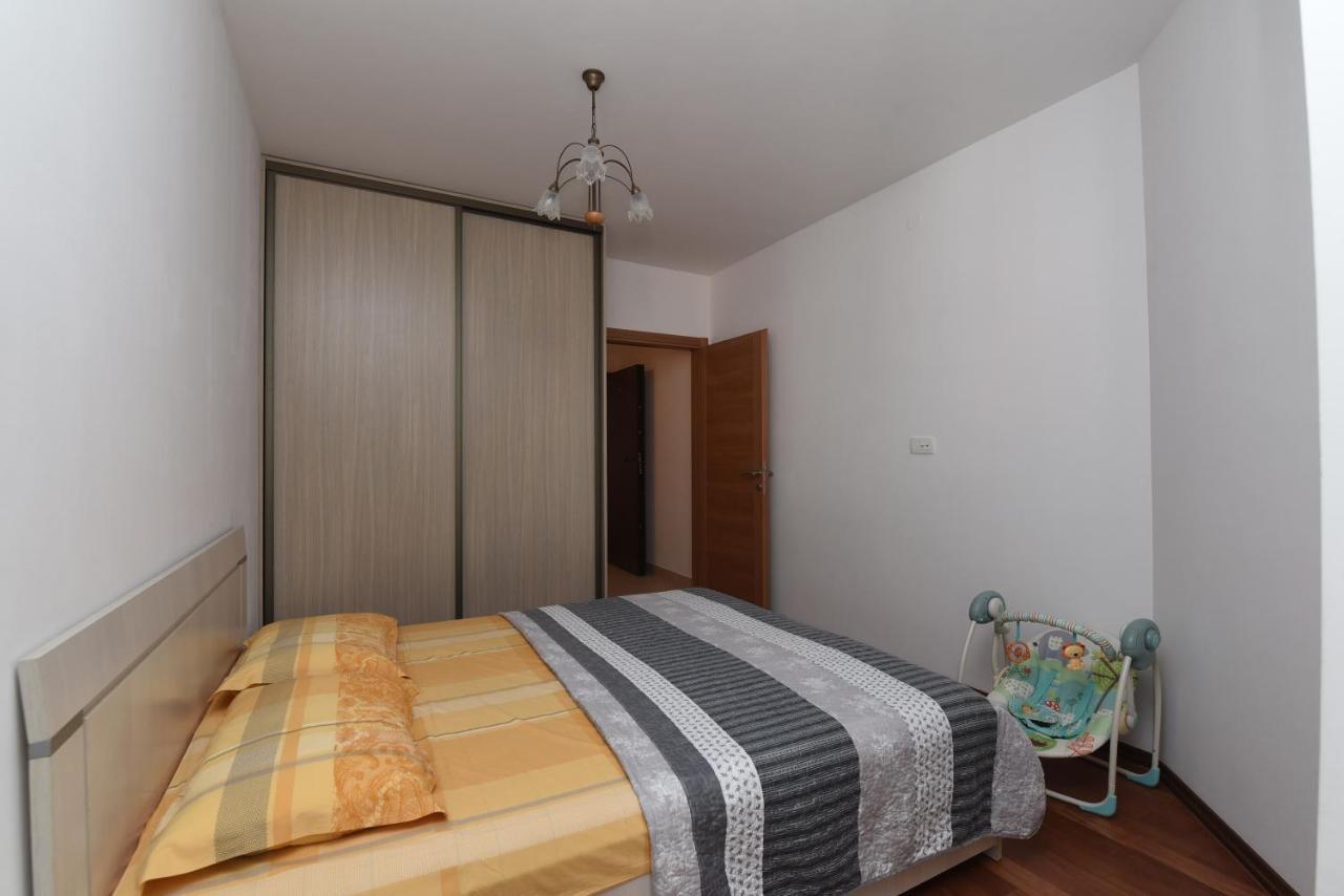 דירות Petrovac Apartamenti Enjoy מראה חיצוני תמונה