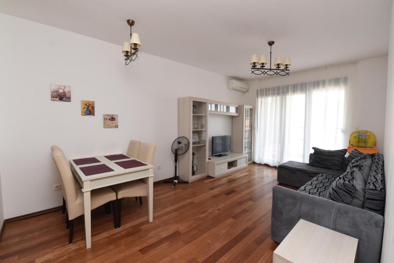 דירות Petrovac Apartamenti Enjoy מראה חיצוני תמונה