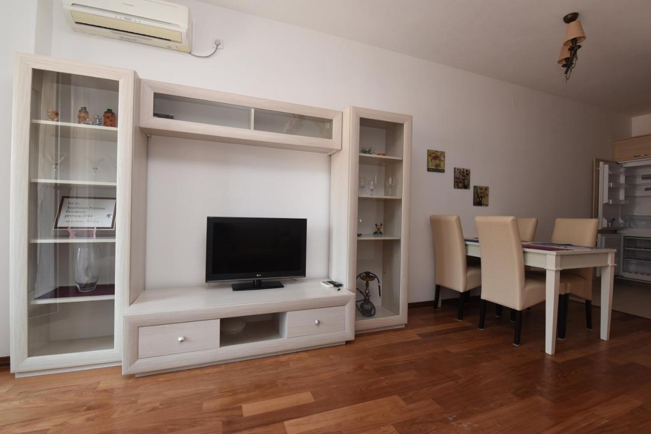 דירות Petrovac Apartamenti Enjoy מראה חיצוני תמונה