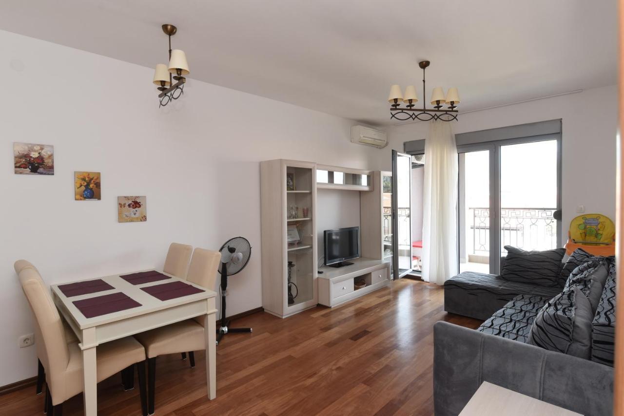 דירות Petrovac Apartamenti Enjoy מראה חיצוני תמונה