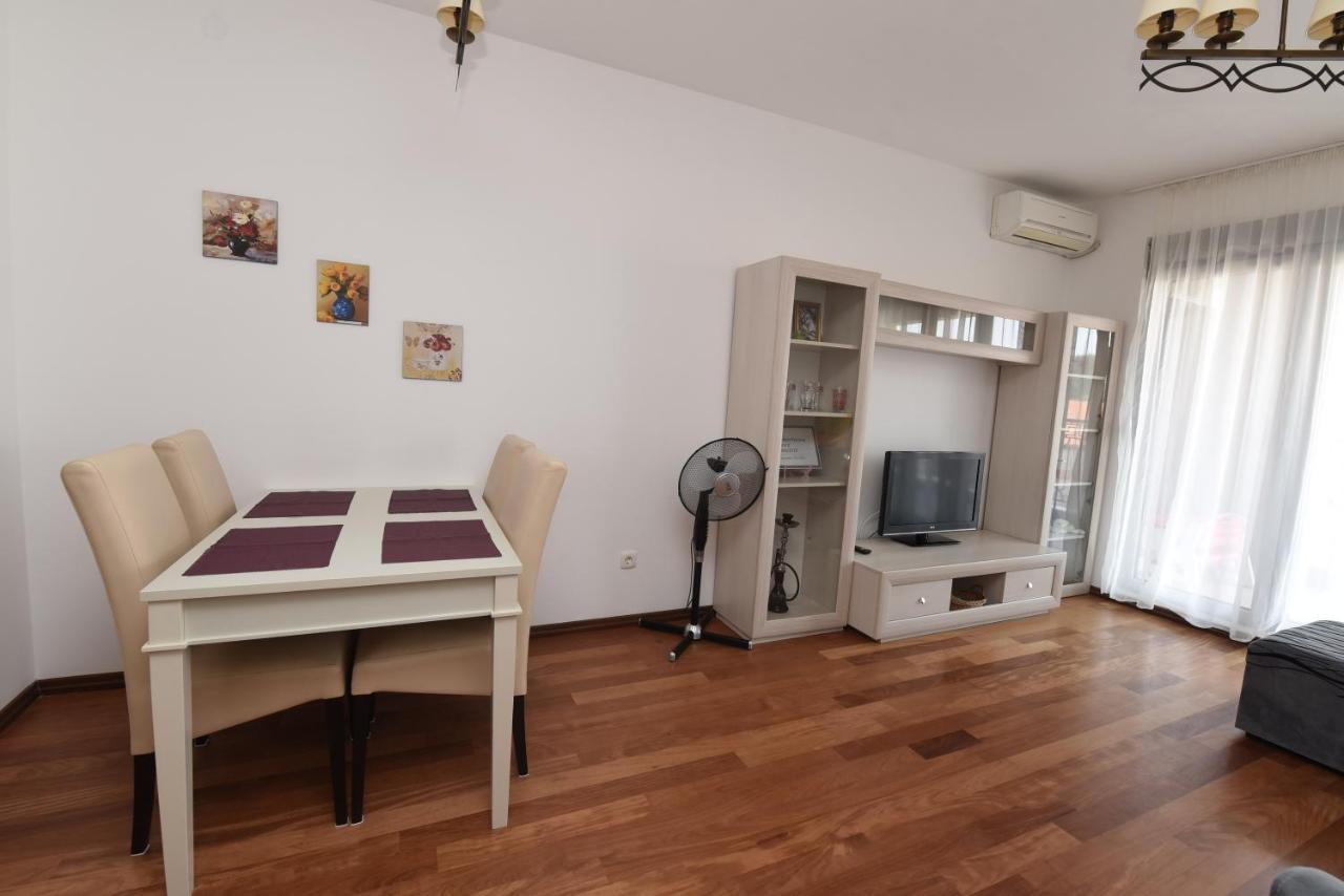 דירות Petrovac Apartamenti Enjoy מראה חיצוני תמונה
