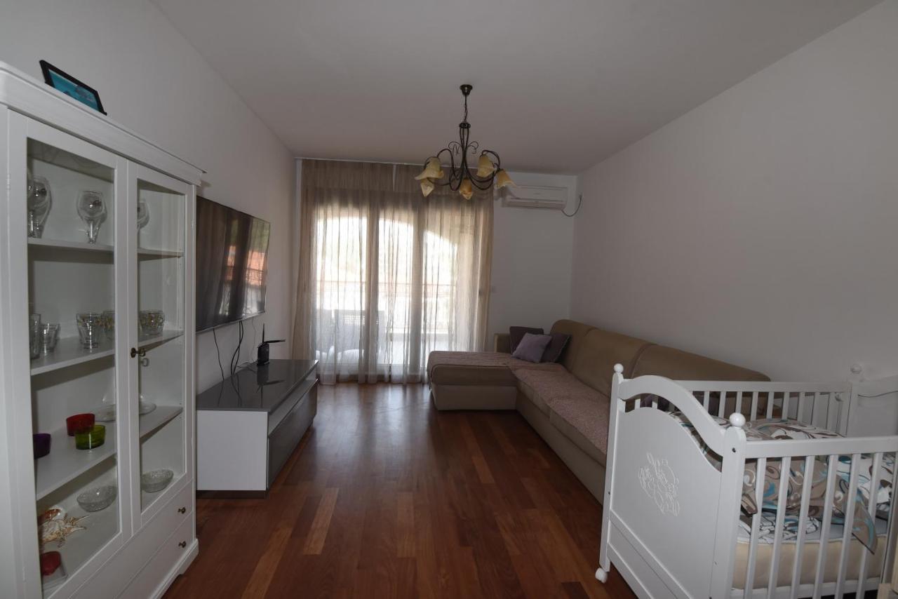 דירות Petrovac Apartamenti Enjoy מראה חיצוני תמונה
