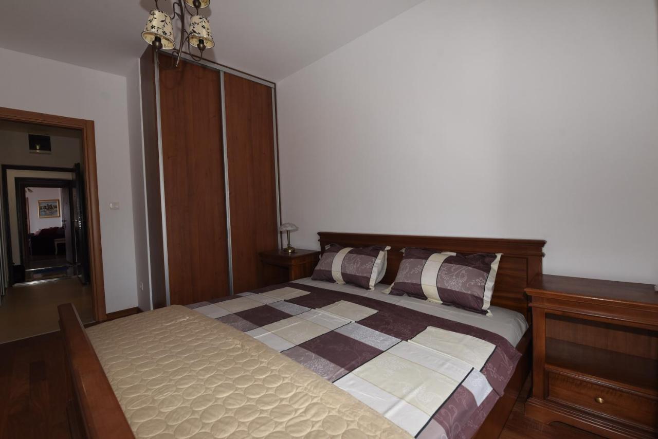 דירות Petrovac Apartamenti Enjoy מראה חיצוני תמונה