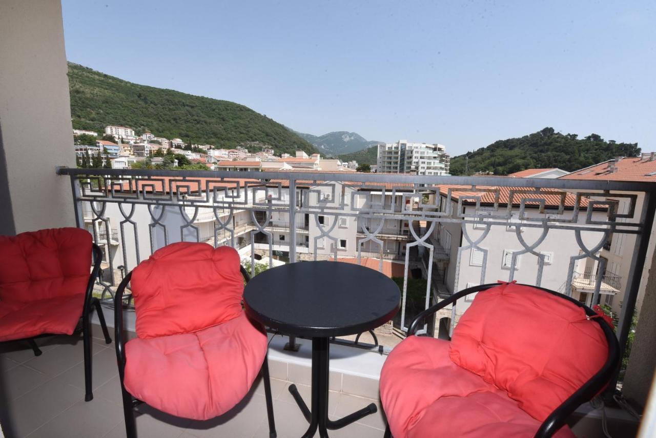 דירות Petrovac Apartamenti Enjoy מראה חיצוני תמונה
