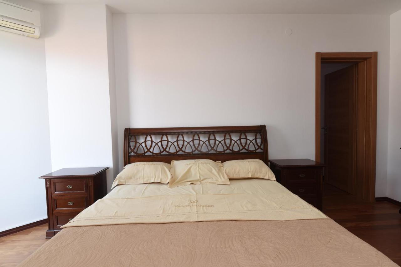 דירות Petrovac Apartamenti Enjoy מראה חיצוני תמונה