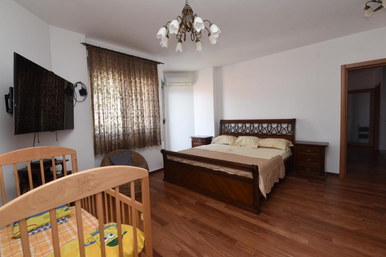 דירות Petrovac Apartamenti Enjoy מראה חיצוני תמונה