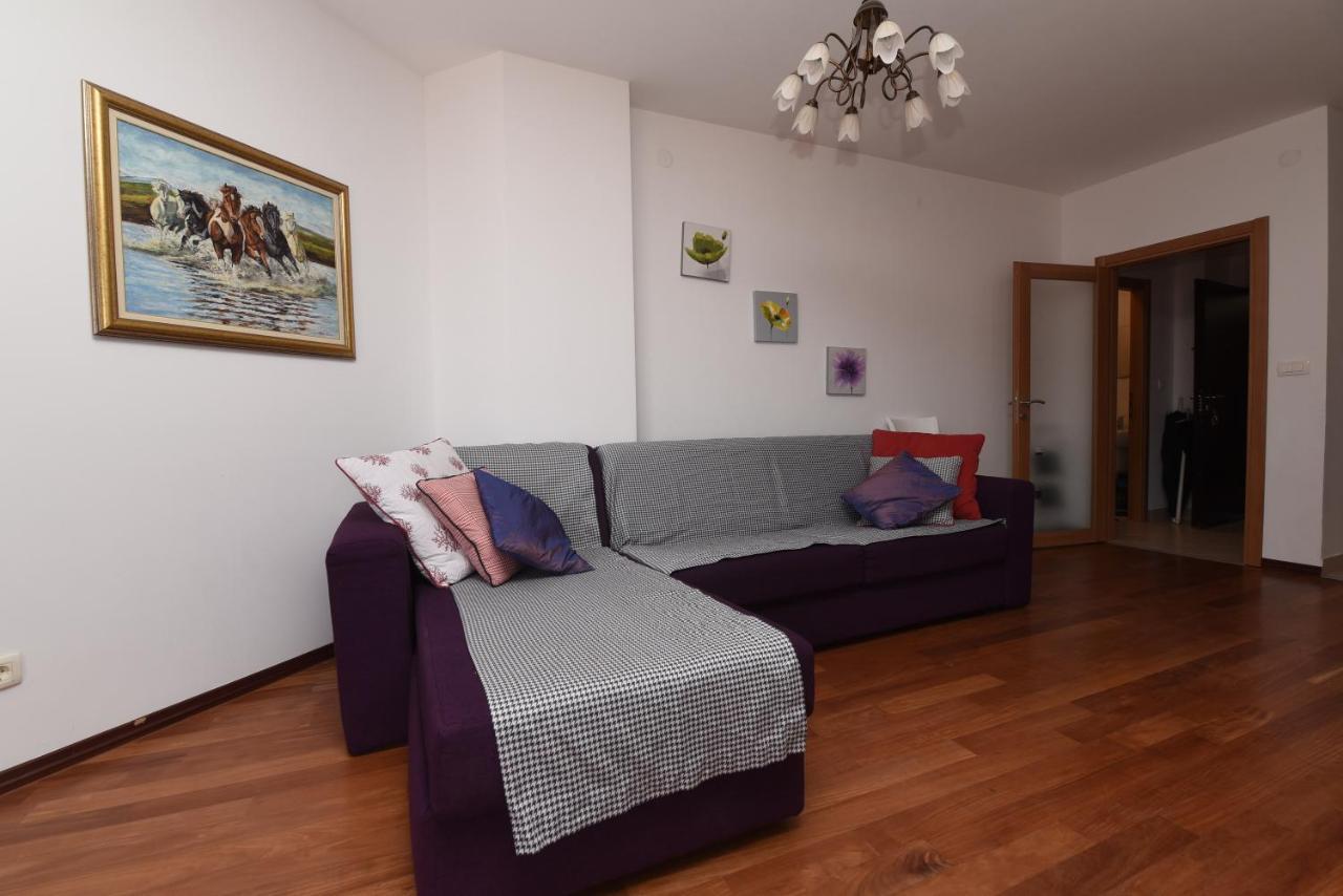 דירות Petrovac Apartamenti Enjoy מראה חיצוני תמונה
